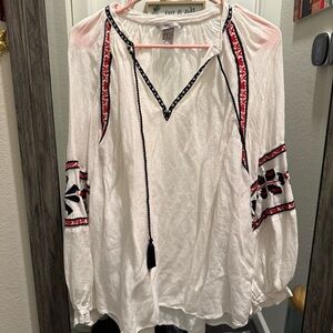 H&M White Boho Peasant Blouse with Red & Navy Embroidery Tassel – Size 12